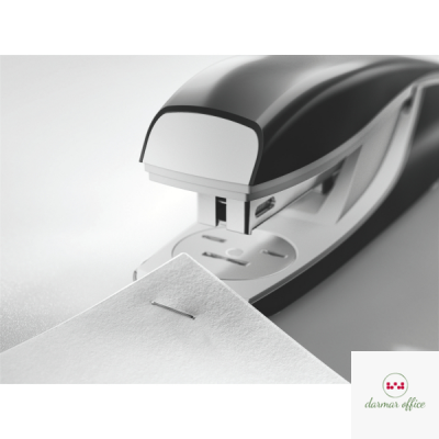 Zszywacz średni metalowy Leitz, zielony, 10 lat gwarancji, 30 kartek 55021054